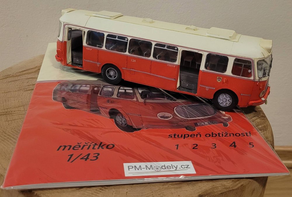 Papírový model autobusu Škoda 706 RTO