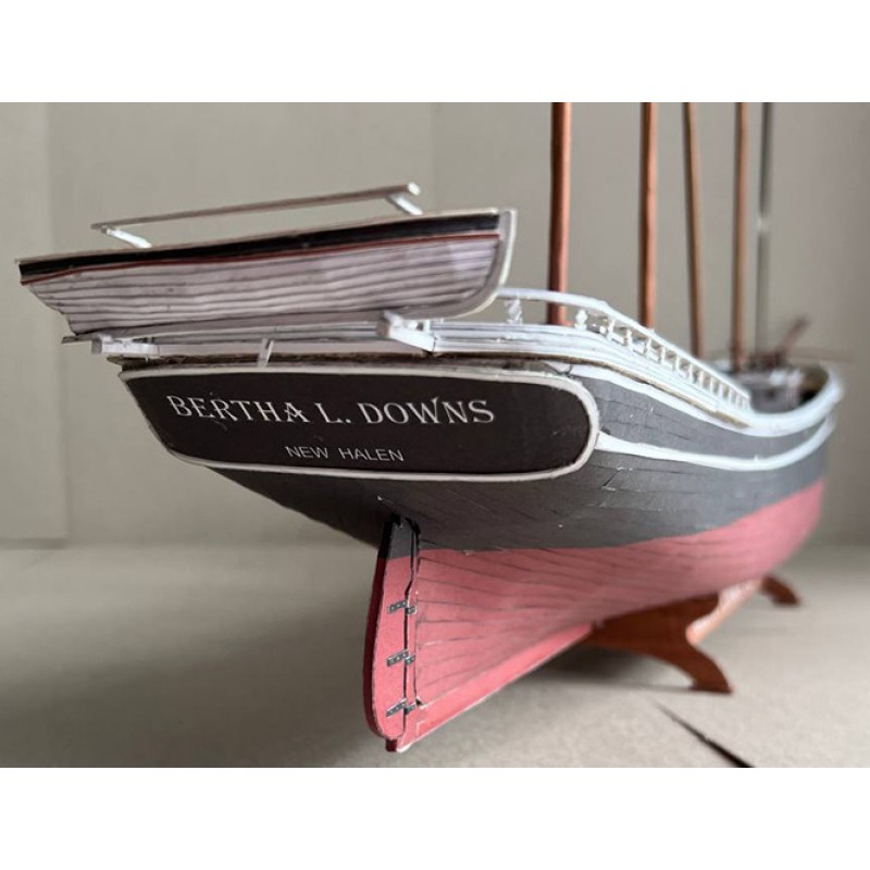 Plachetnice Bertha L. Downs