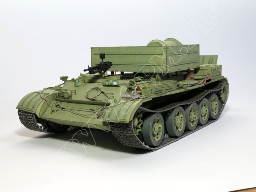 Obrněné vyprošťovací vozidlo WZT-1