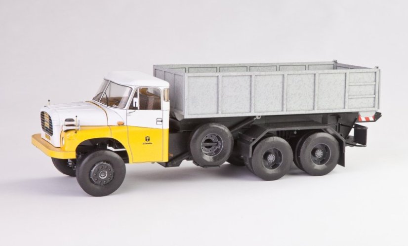 Nosič kontejnerů Tatra NK-T148