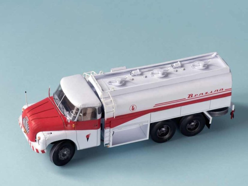 Autocisterna Tatra 138 C-12 Benzina