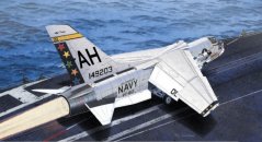 F-8E VF-162 "The Hunters"