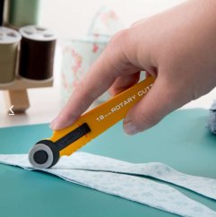 Rotační kruhový řezač OLFA RTY-4, průměr 18mm