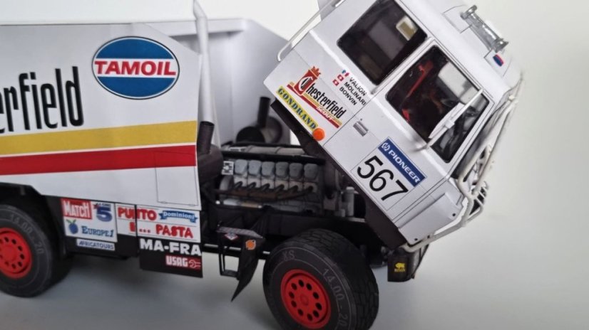 Tatra 815 VD 13 350 6X6.1 - Dakar 1990 - Clay Regazzoni - doprovod