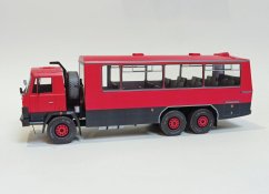 Skříňový přepravník osob  T815 SPO