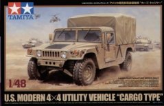 Americké moderní nákladní vozidlo 4x4