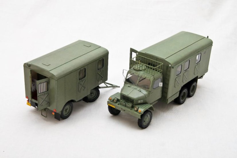 Skriňový príves BSS A3S (PAD IV-2)