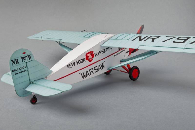 Letoun Bellanca J-300