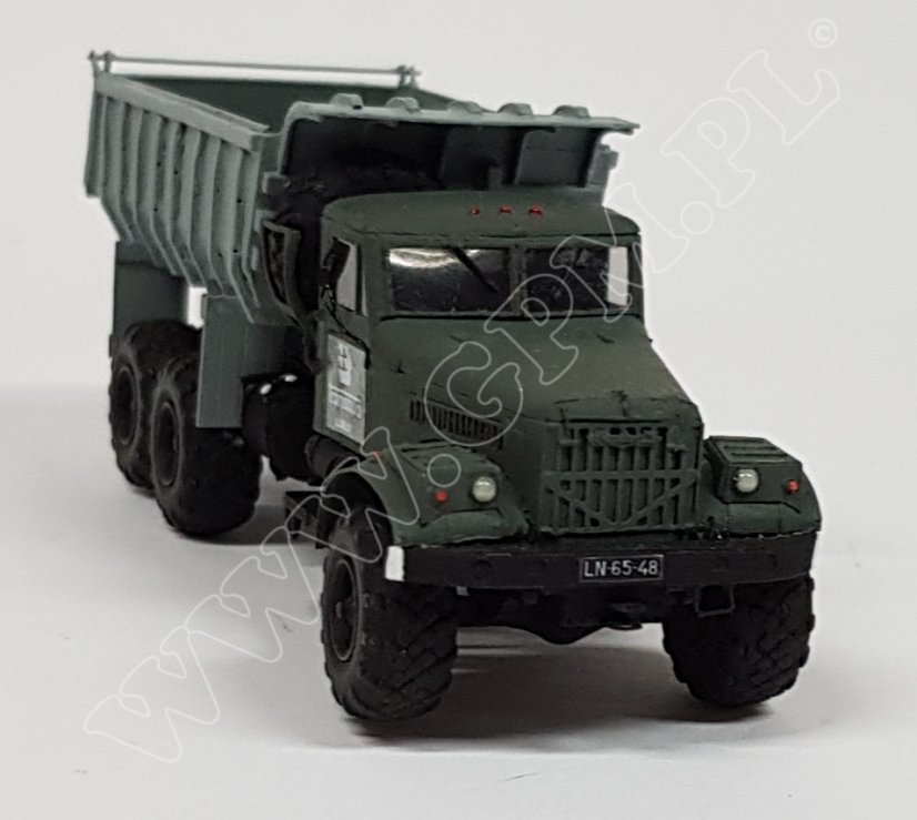 KRAZ 255B