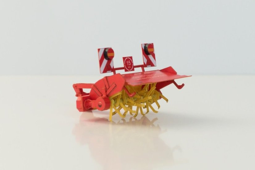 Malotraktor Agrostroj TZ-4K-14 s příslušenstvím