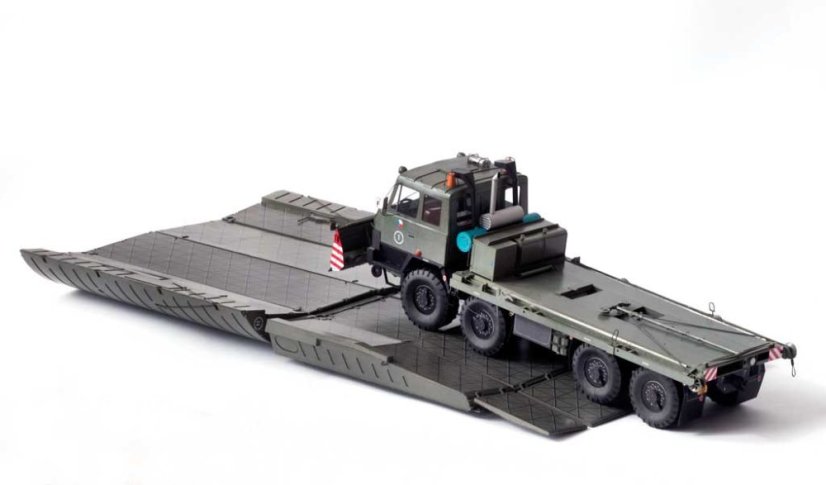 Nosič pontonového sytému Tatra 815 PMH s radlicí a břehovým dílem