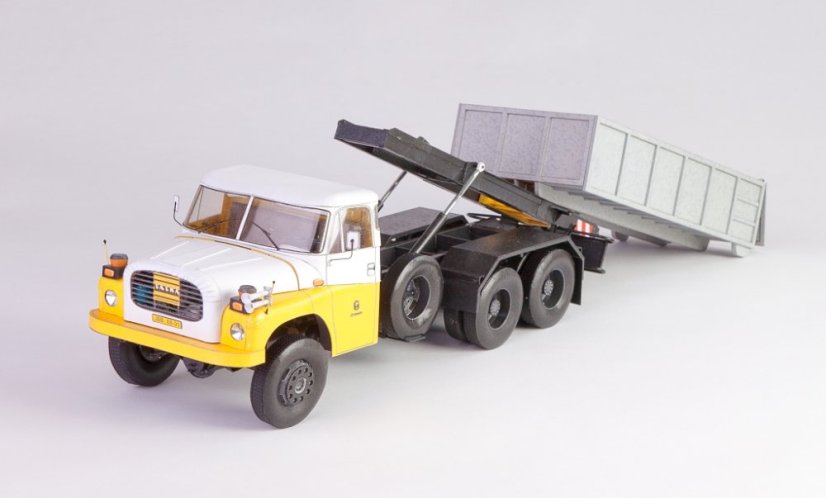 Nosič kontejnerů Tatra NK-T148