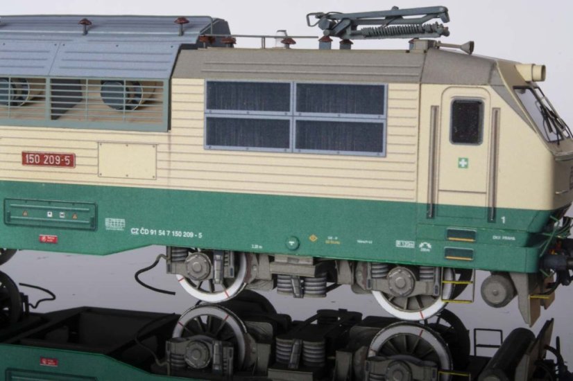 Elektrická lokomotiva řady 150 (1:87)