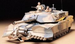 M1 A1 Abrams s pluhovým zařízením