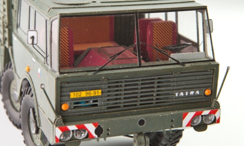 Tatra 813 8x8 KOLOS - armádní tahač