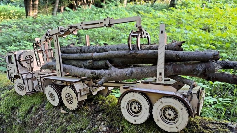 Tatra 815 lesovoz - dřevěná stavebnice