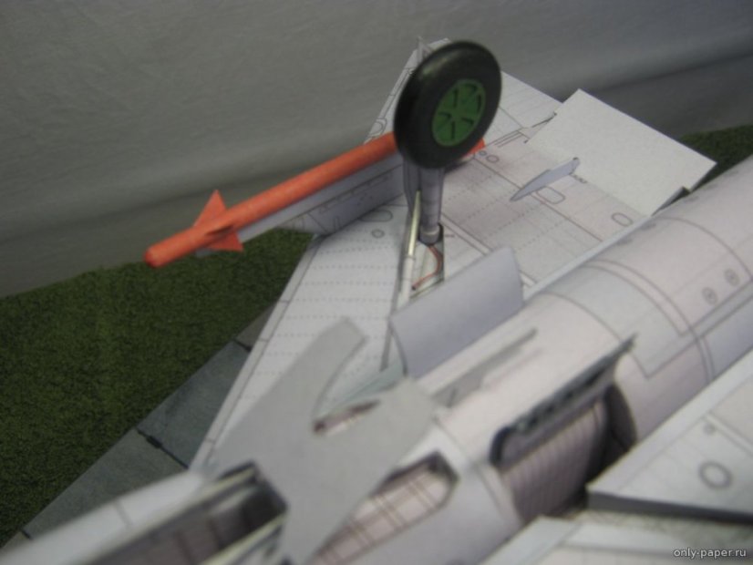 MIG E8
