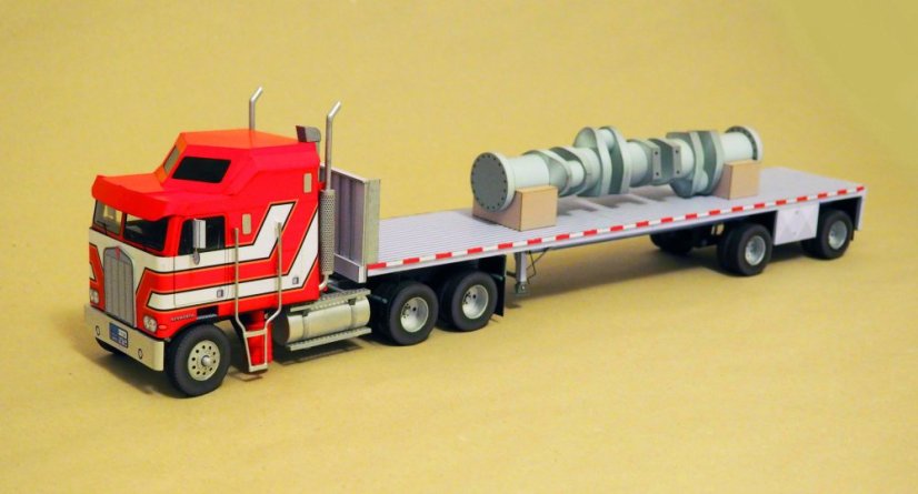 KENWORTH K100 s plošinovým návěsem EAST