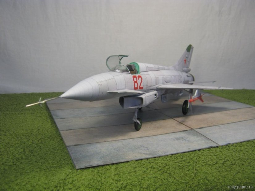MIG E8