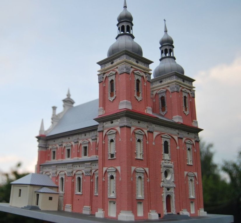 Golab - kostel a dům Loreta