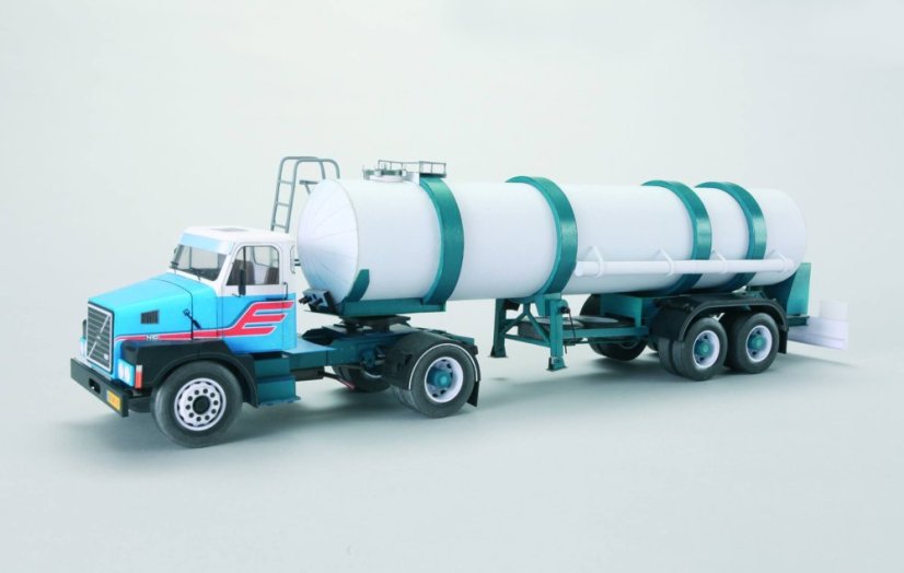 Volvo N10 s cisternovým návěsem
