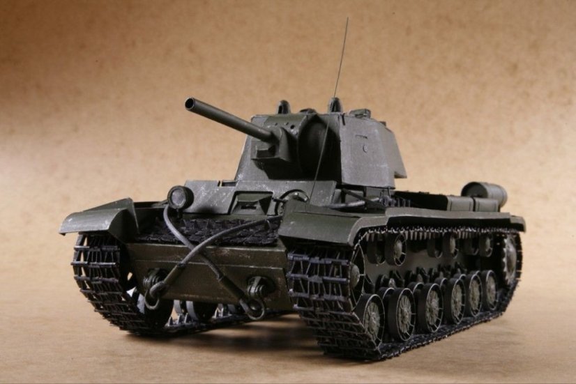 Tank KW-1