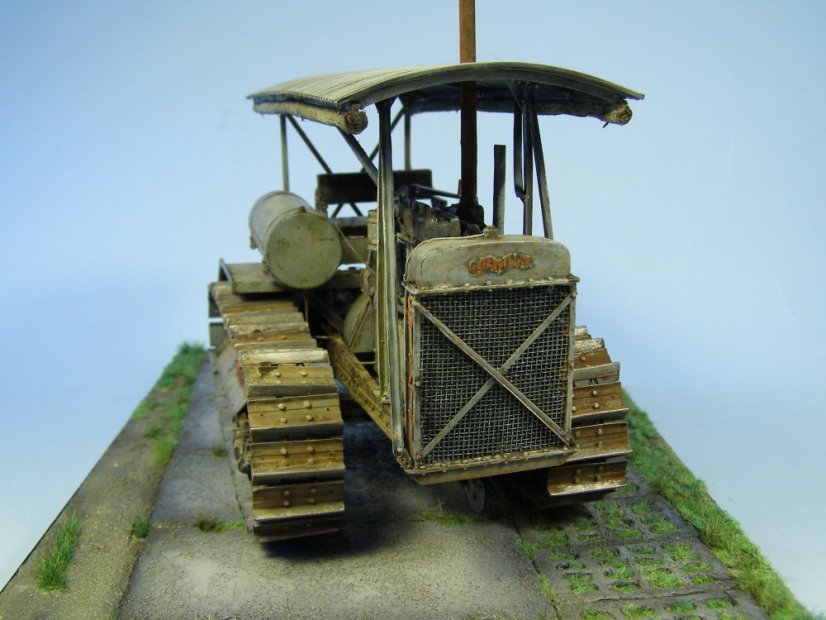 Caterpillar Sixty