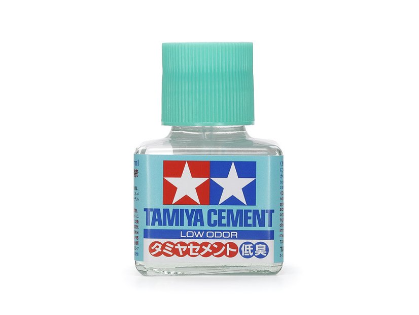 Cement (s nízkým zápachem)