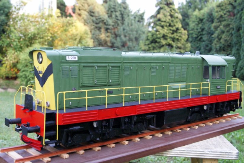 Motorová lokomotiva S200 (T669)