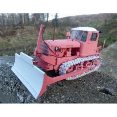 Pásový traktor DT - 75