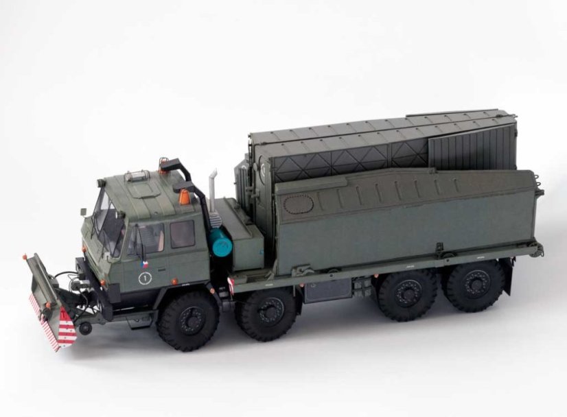 Nosič pontonového sytému Tatra 815 PMH s radlicí a břehovým dílem