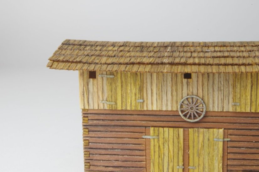 Hospodářská budova 1:72