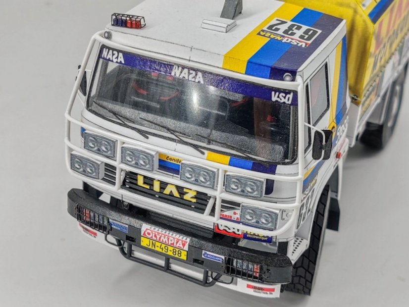LIAZ 100.55 D č. 631 + 632 - Dakar 1986 - 1:25