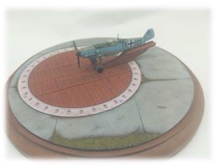 Otočná plošina kompasu na letišti Luftwaffe