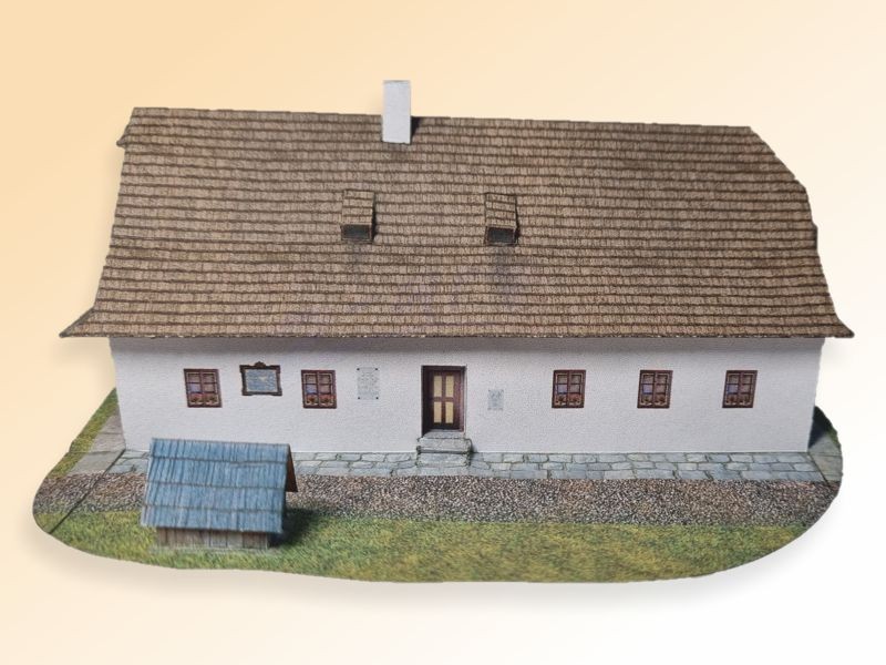 Rodný dom Františka Palackého v Hodslaviciach + socha