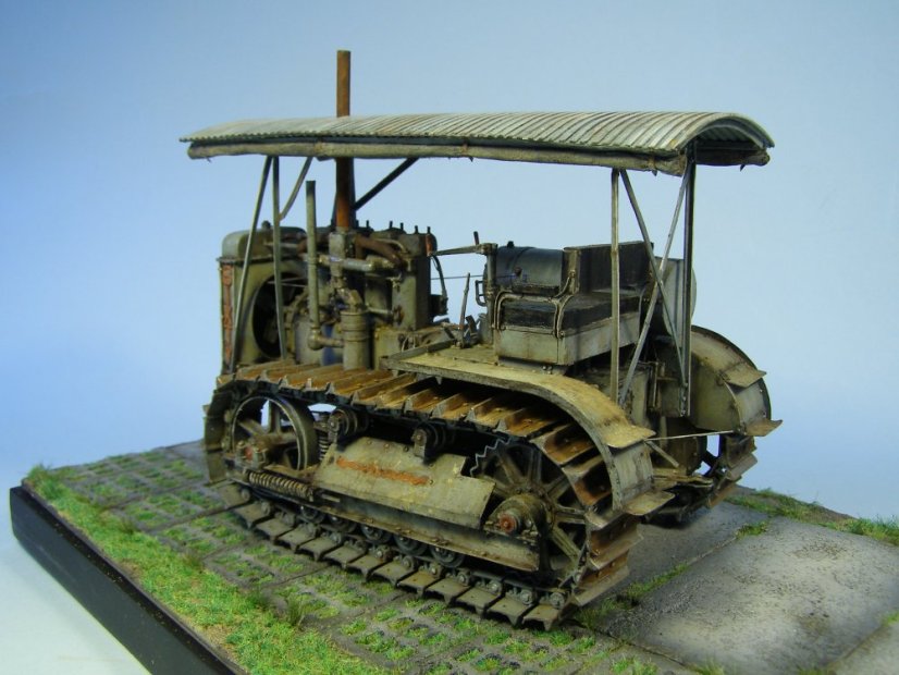Caterpillar Sixty