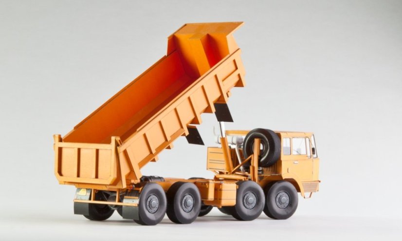 Jednostranný sklápěč Tatra 813 S1 8x8 - DRTIKOLKA