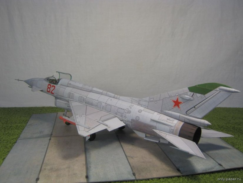 MIG E8
