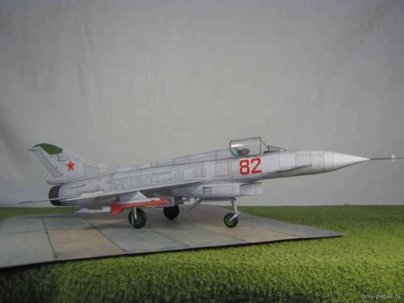 MIG E8