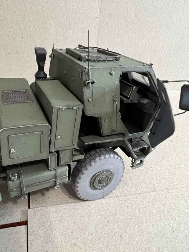Himars M142