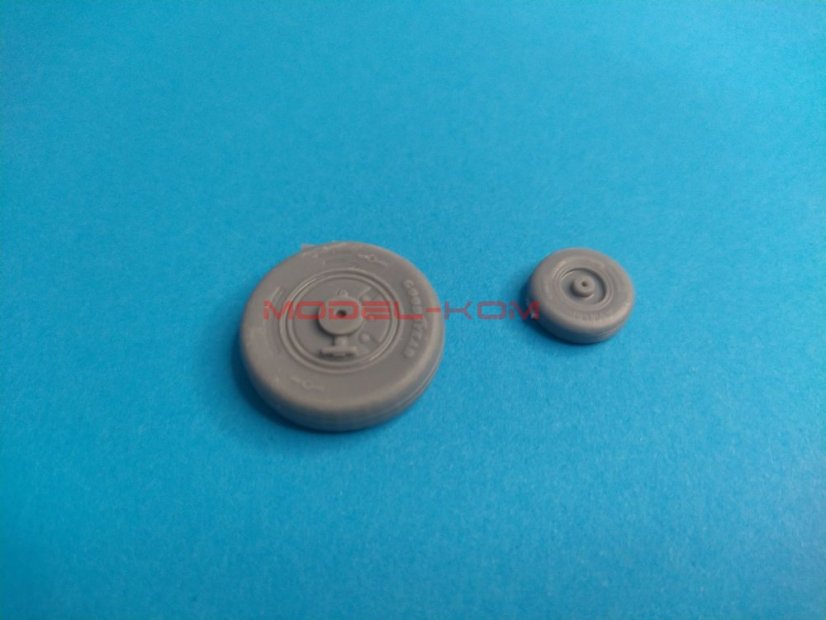 F-4B Phantom II - plastová kola