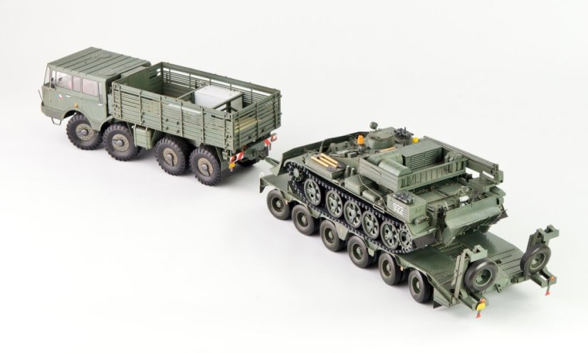 Tatra 813 8x8 KOLOS - armádní tahač