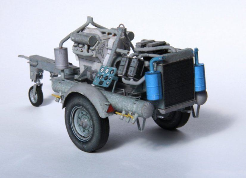 Přívěsný kompresor DK 661