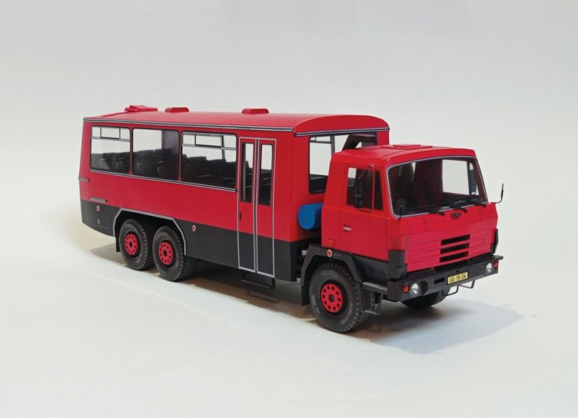 Skriňový prepravník osôb T815 SPO