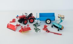 Malotraktor Agrostroj TZ-4K-14 s příslušenstvím