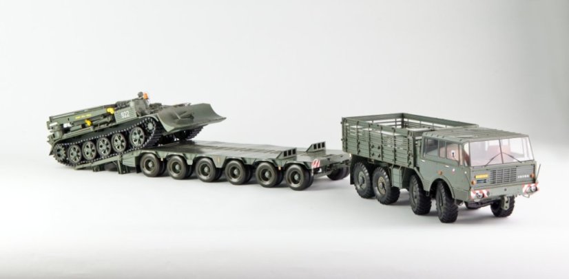 Tatra 813 8x8 KOLOS - armádní tahač