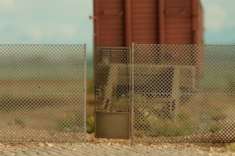 Branky a brány k 2metrovému plotu - 1:120