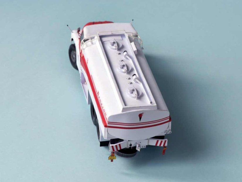 Autocisterna Tatra 138 C-12 Benzina