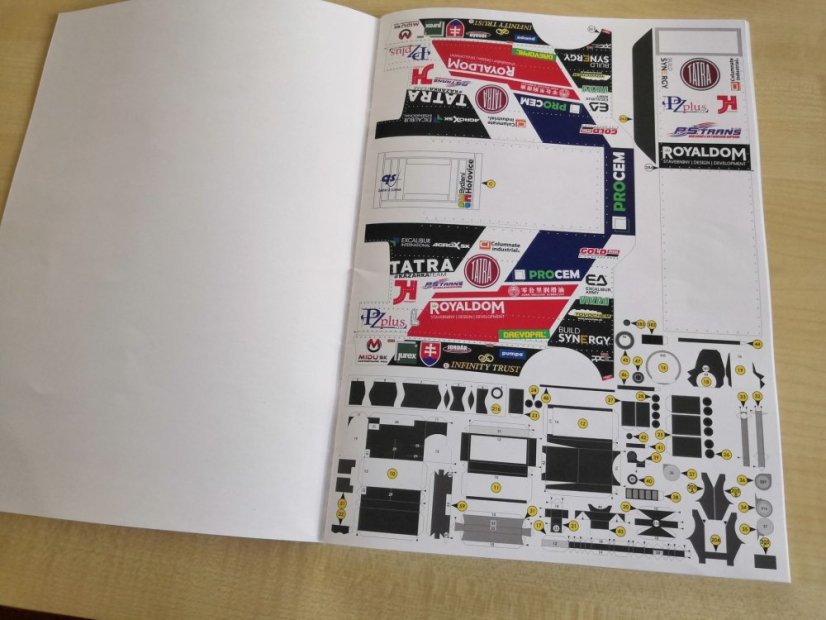 Tatra 158 Phoenix Buggyra - Dakar 2023 1:25