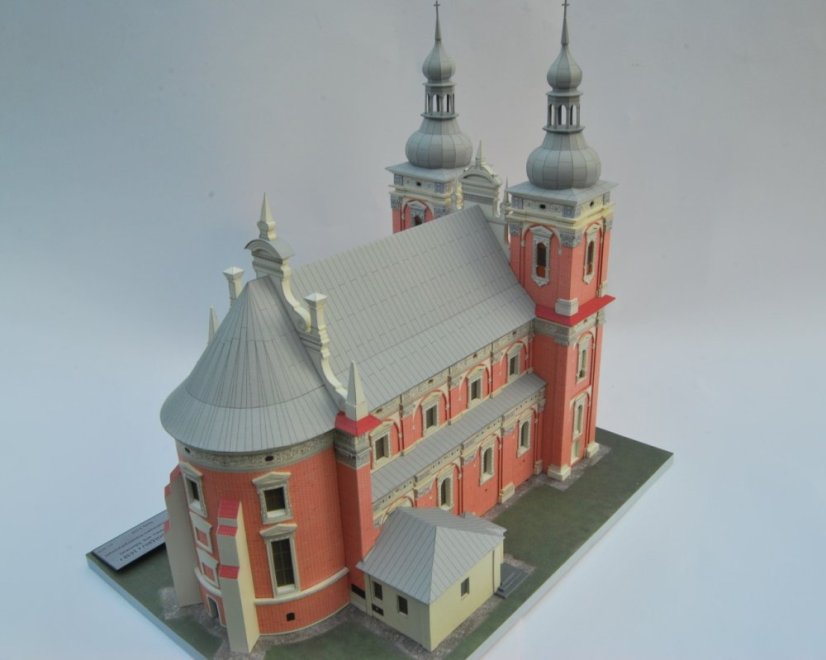 Golab - kostel a dům Loreta